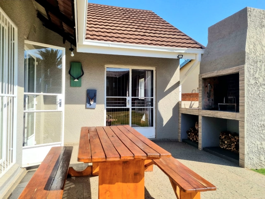 4 Bedroom Property for Sale in Hillcrest Northern Cape